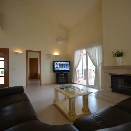 Villa Alcahuey *