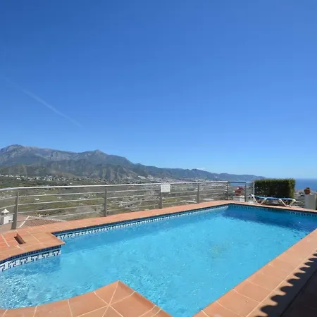 Alcahuey Villa Nerja